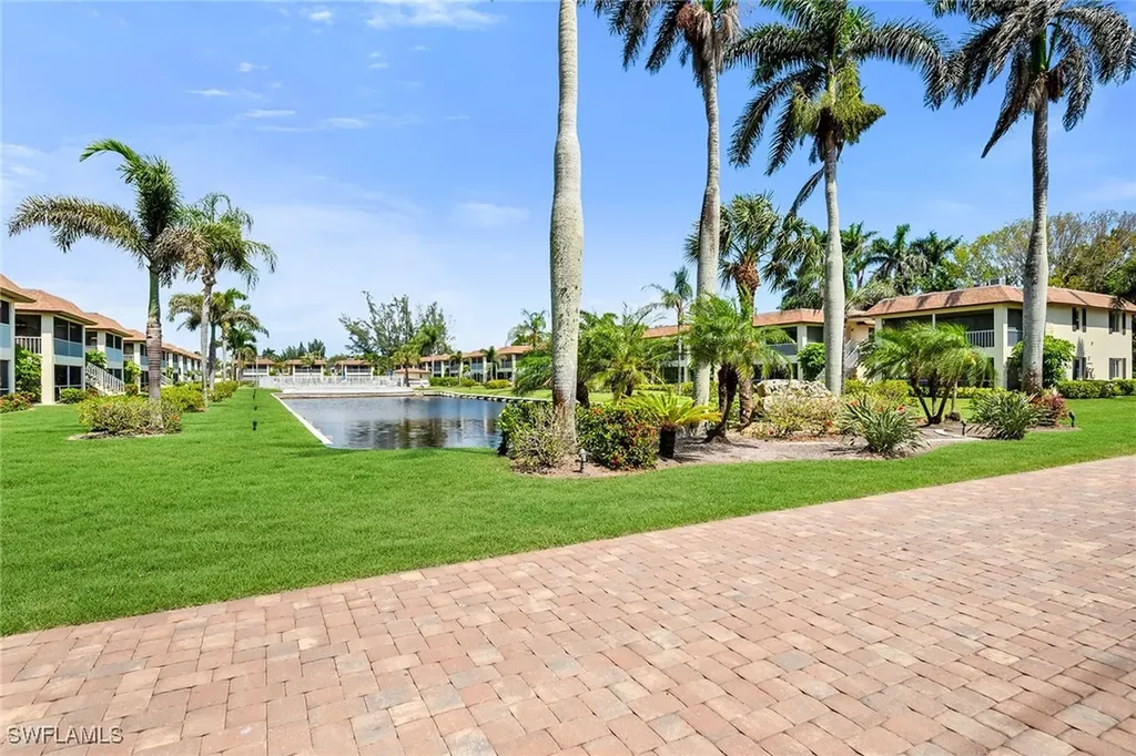 1155 Sandpiper Street Naples FL 34102