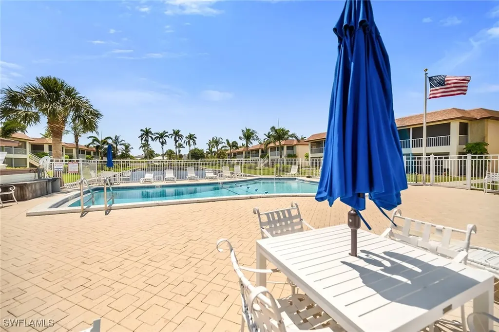 1155 Sandpiper Street Naples FL 34102