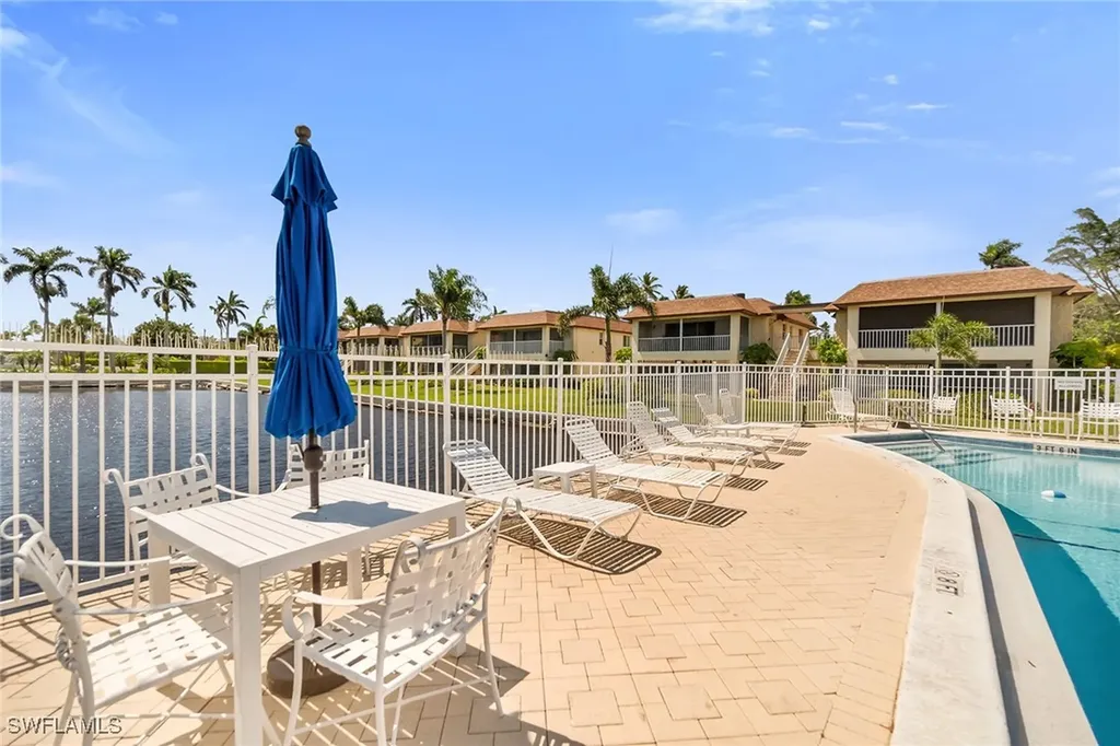 1155 Sandpiper Street Naples FL 34102