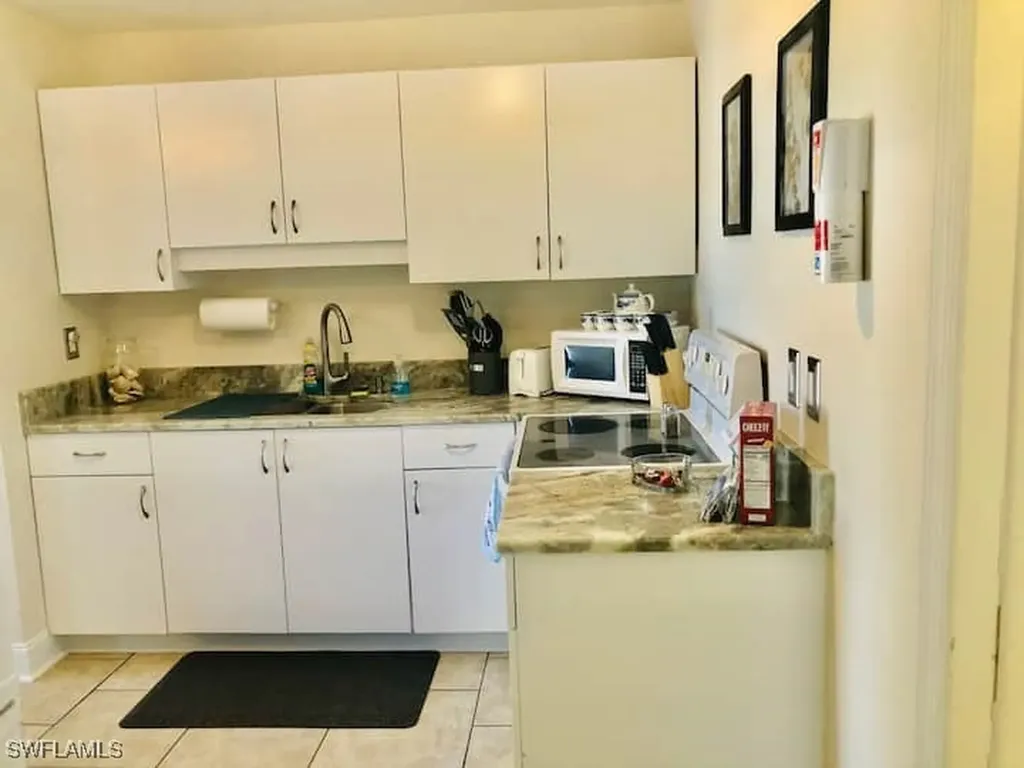 1726 Bikini Court Cape Coral FL 33904