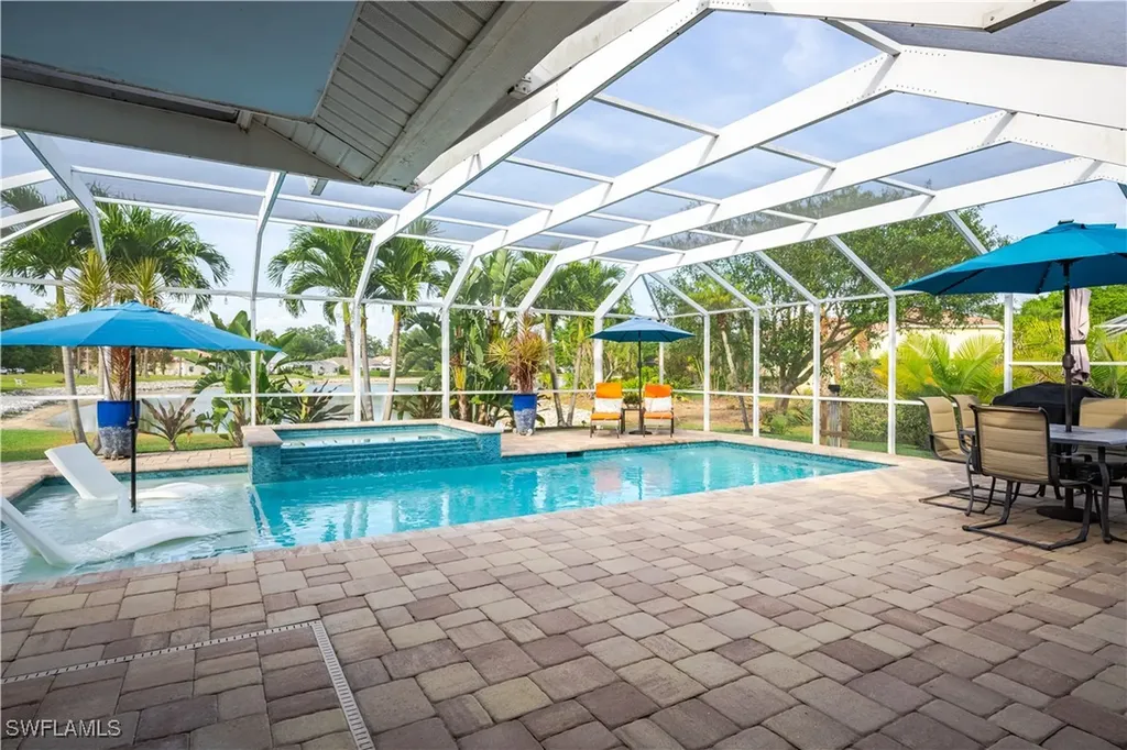 386 Belville Boulevard Naples FL 34104