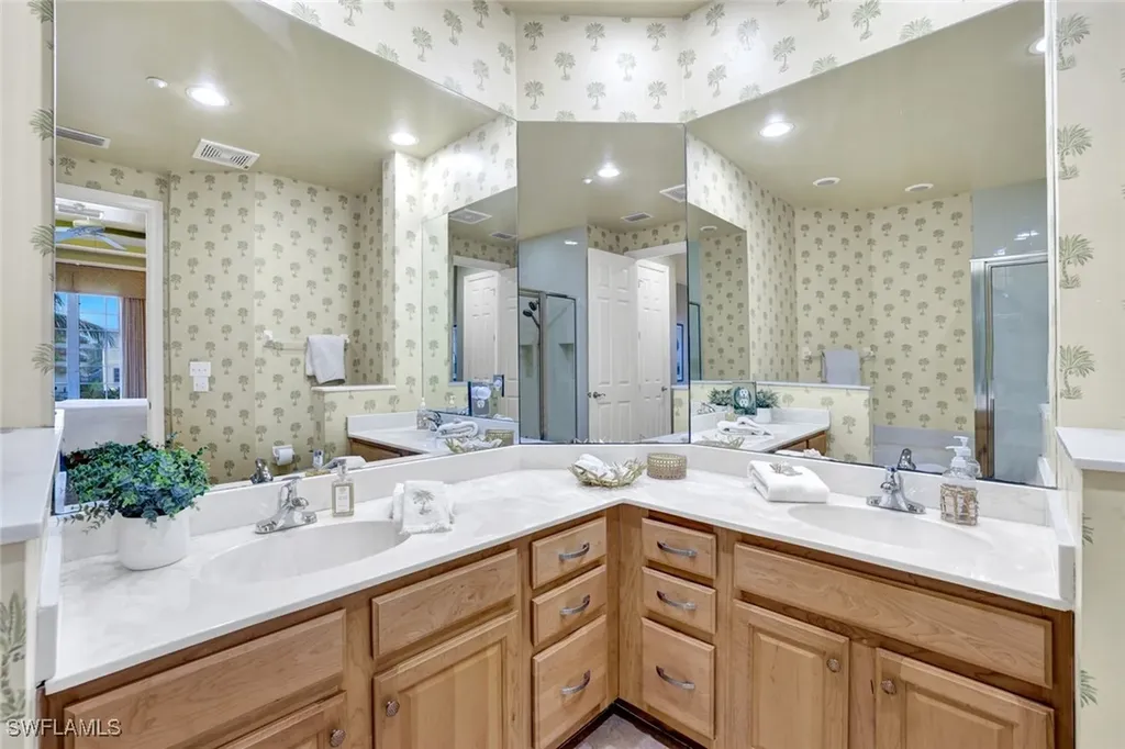 1485 Chesapeake Avenue Naples FL 34102