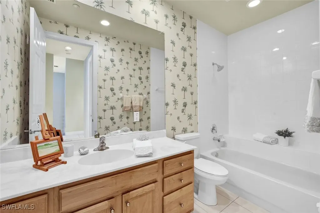 1485 Chesapeake Avenue Naples FL 34102