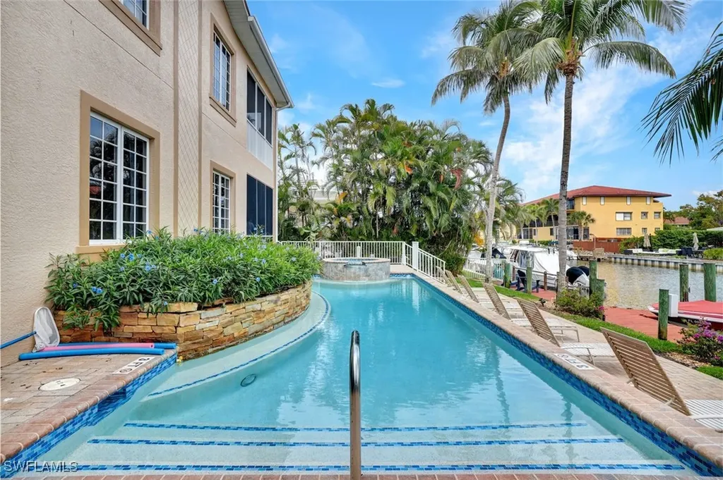 1485 Chesapeake Avenue Naples FL 34102