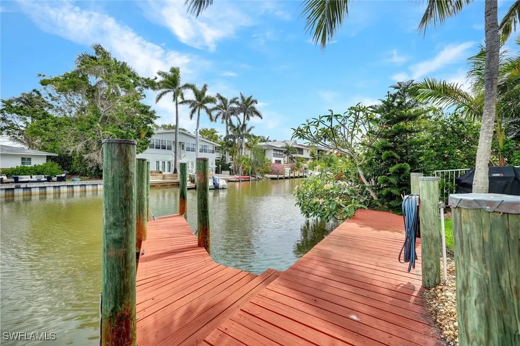 1485 Chesapeake Avenue Naples FL 34102
