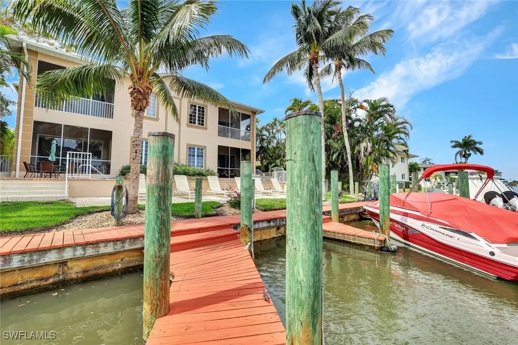 1485 Chesapeake Avenue Naples FL 34102