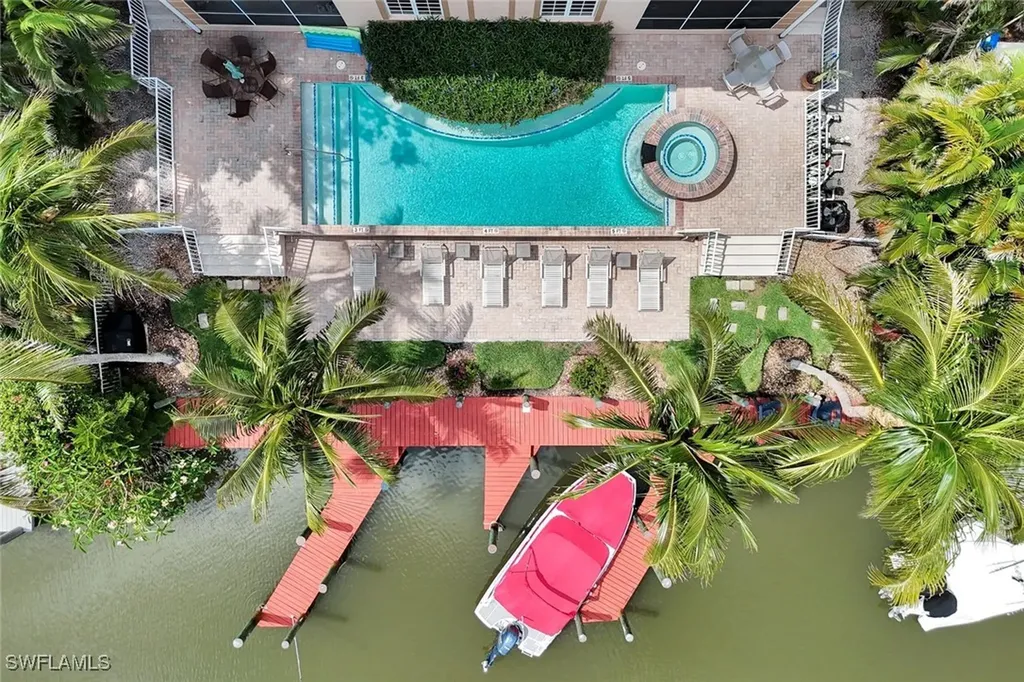 1485 Chesapeake Avenue Naples FL 34102