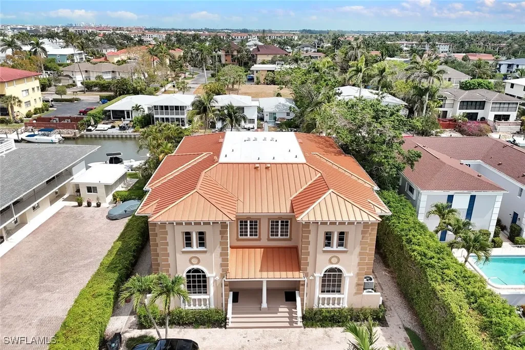 1485 Chesapeake Avenue Naples FL 34102