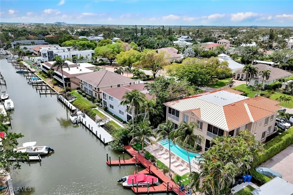 1485 Chesapeake Avenue Naples FL 34102