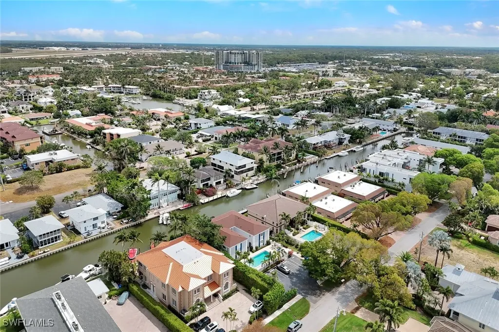 1485 Chesapeake Avenue Naples FL 34102