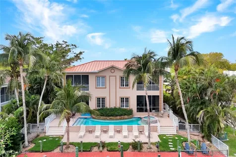 1485 Chesapeake Avenue Naples FL 34102