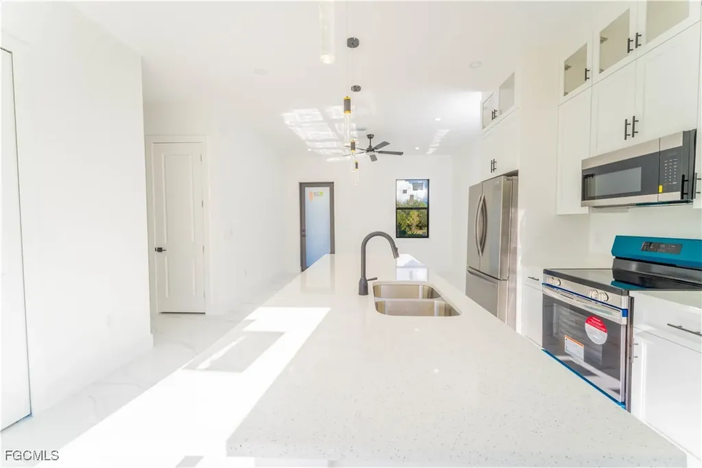 919 Glenn Avenue Lehigh Acres FL 33972