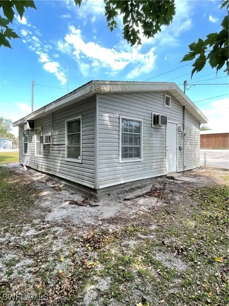 1134 Broadway Street Palmdale FL 33944