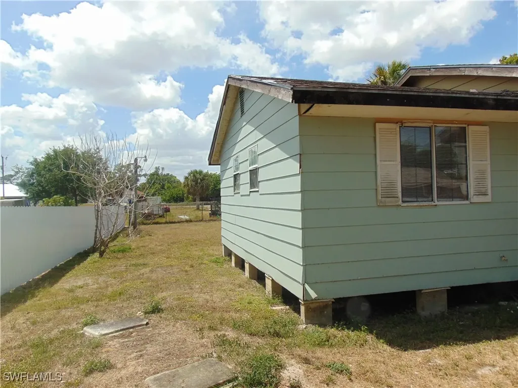 2917 13th Street W Lehigh Acres FL 33971