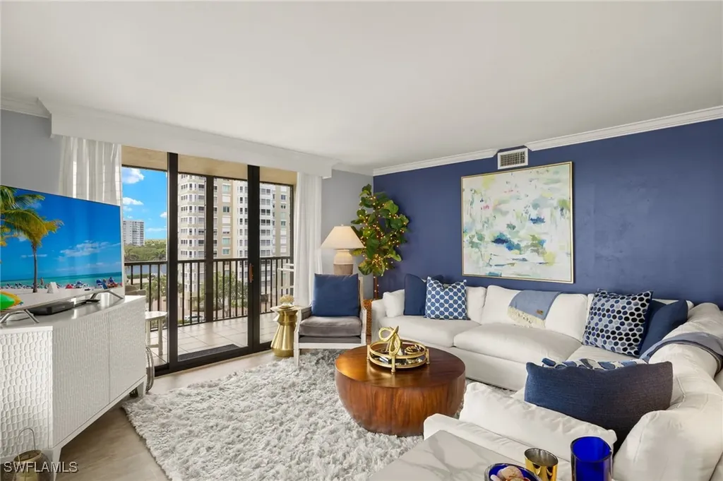 15 Bluebill Avenue Naples FL 34108