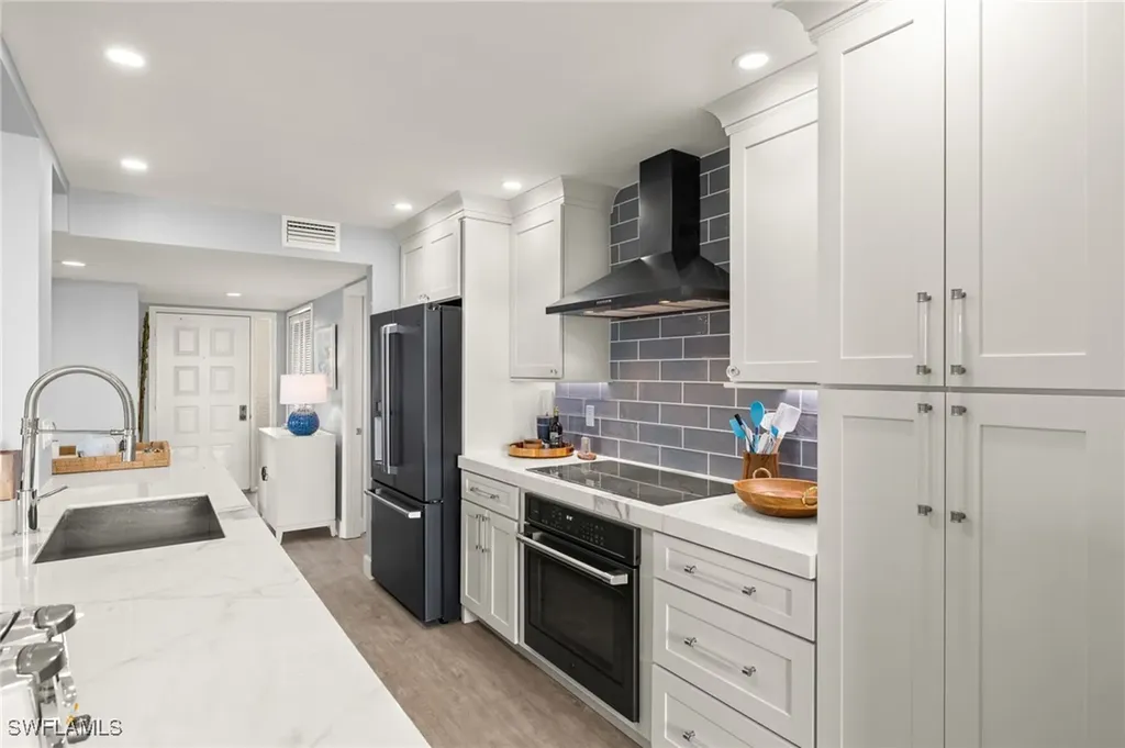 15 Bluebill Avenue Naples FL 34108