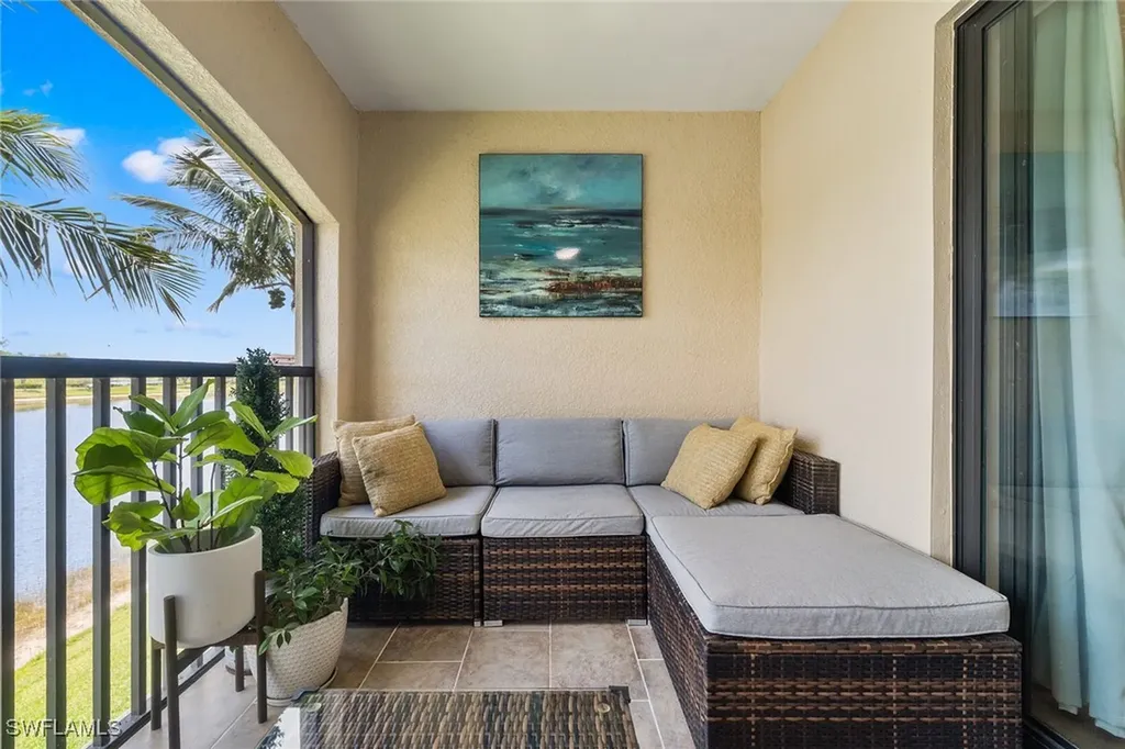 9510 Avellino Way Naples FL 34113