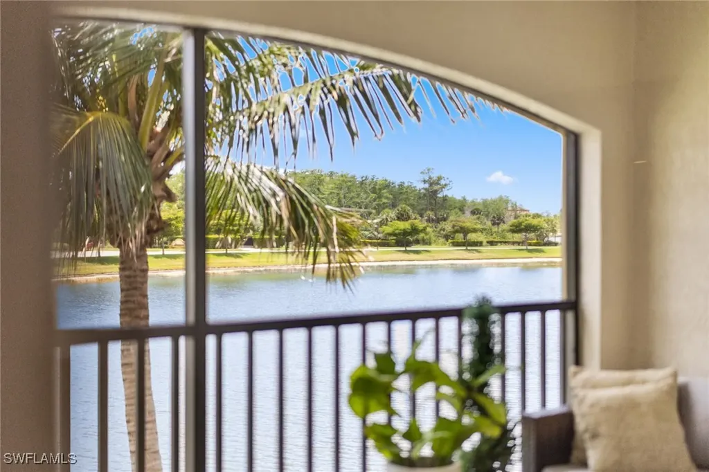 9510 Avellino Way Naples FL 34113