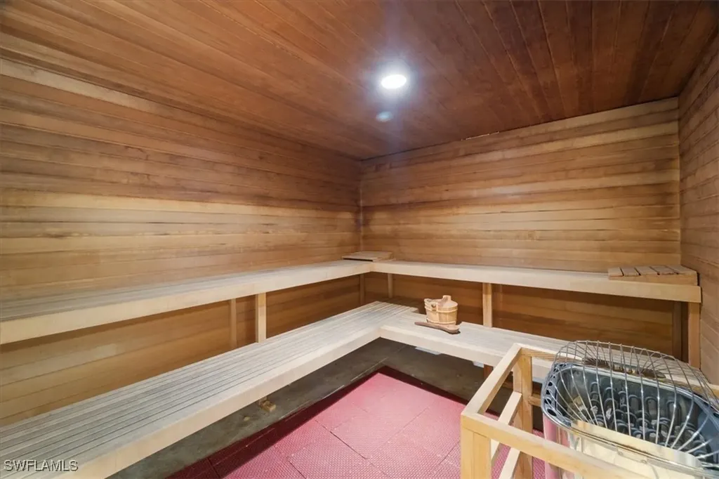 9510 Avellino Way Naples FL 34113