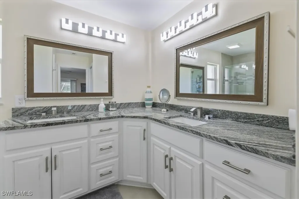 206 SE 45th Terrace Cape Coral FL 33904