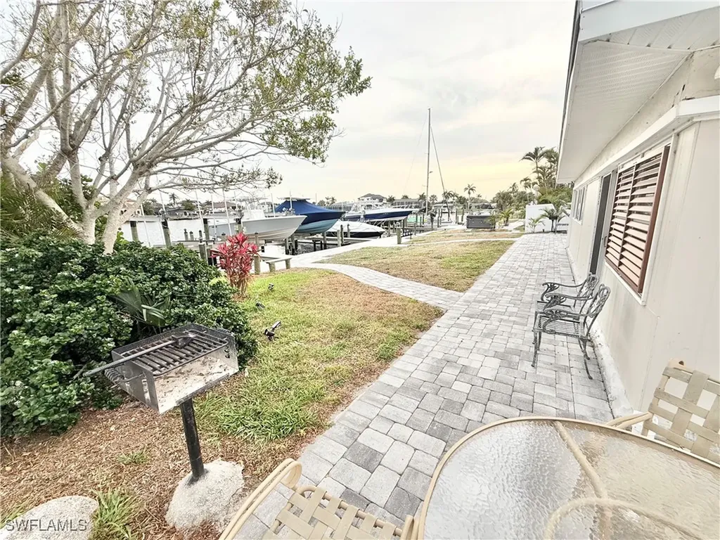 1730 Bikini Court Cape Coral FL 33904