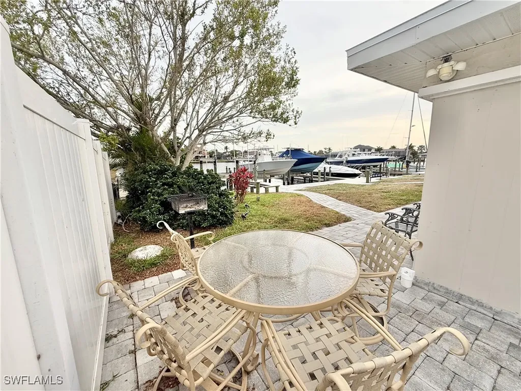 1730 Bikini Court Cape Coral FL 33904