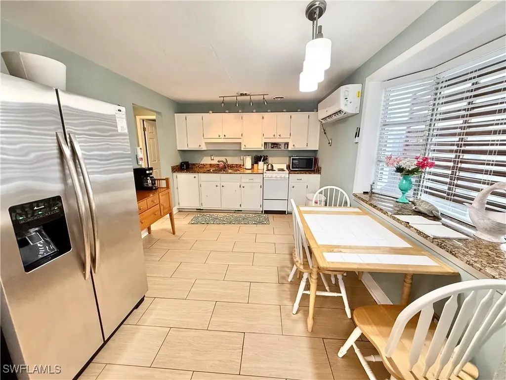 1730 Bikini Court Cape Coral FL 33904