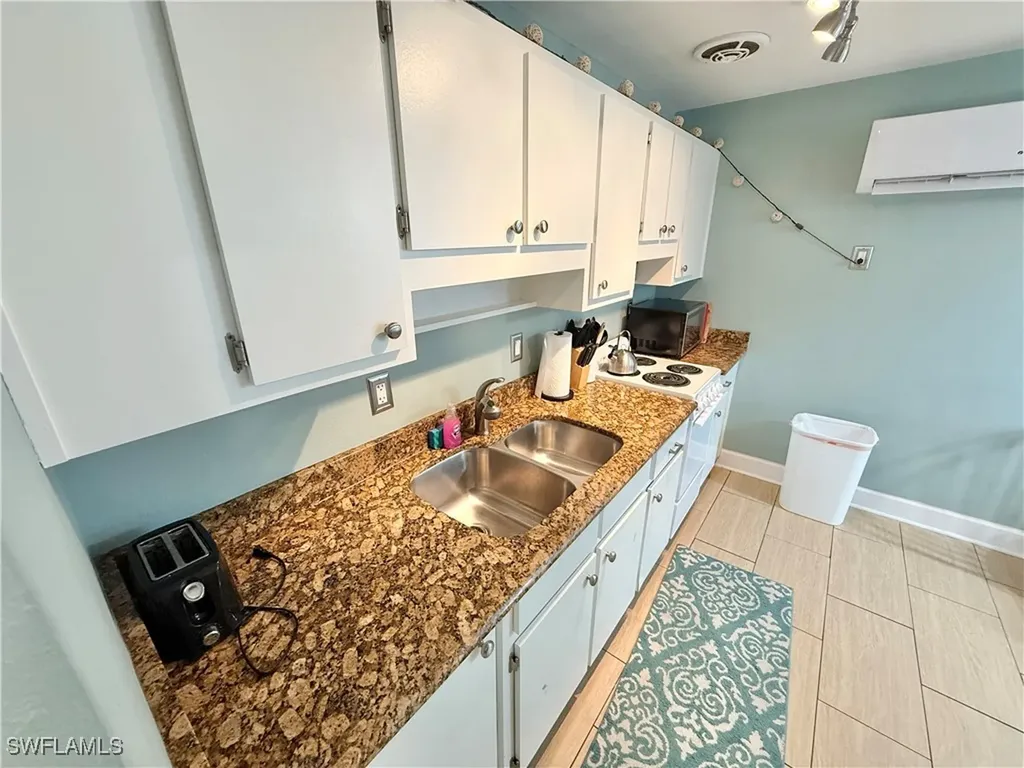 1730 Bikini Court Cape Coral FL 33904