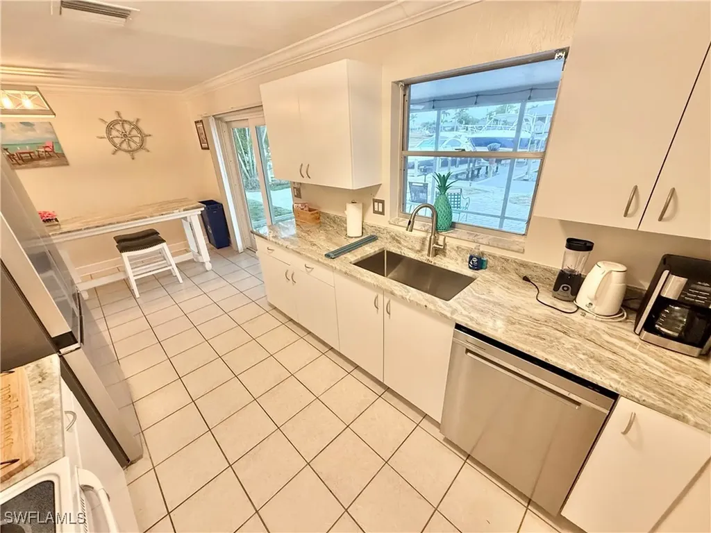 1726 Bikini Court Cape Coral FL 33904