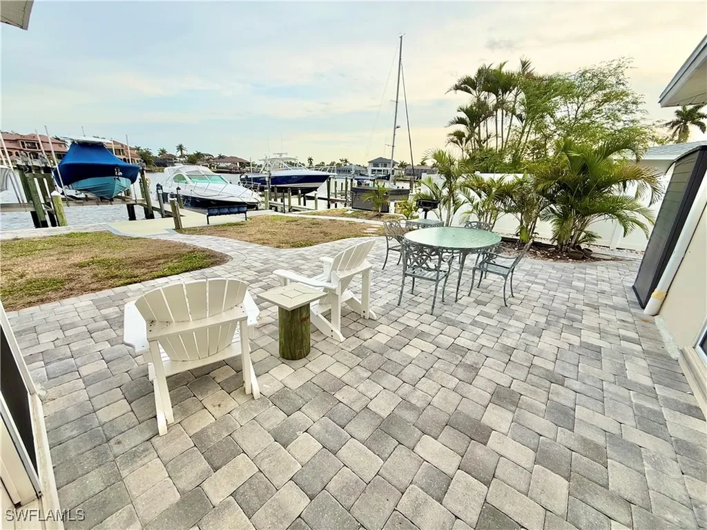 1730 Bikini Court Cape Coral FL 33904