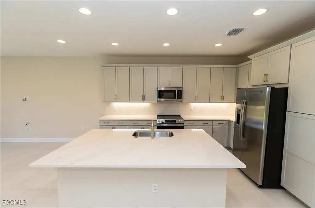 3384 Meloy Drive Fort Myers FL 33905