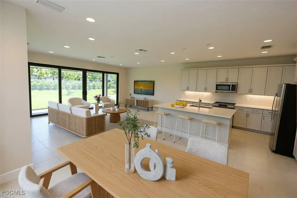 3384 Meloy Drive Fort Myers FL 33905