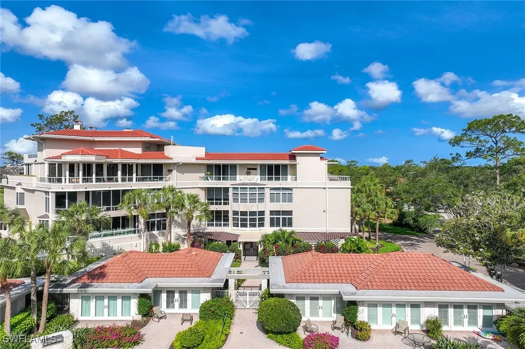 2630 Grey Oaks Drive N Naples FL 34105