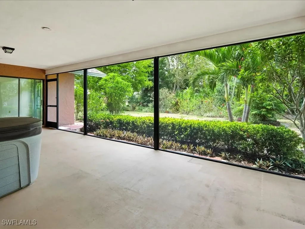 10421 Regent Circle Naples FL 34109