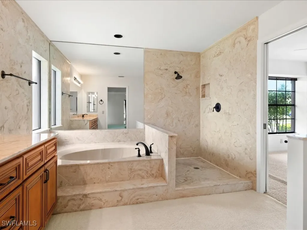 10421 Regent Circle Naples FL 34109