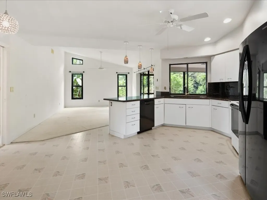 10421 Regent Circle Naples FL 34109