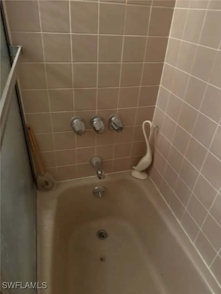 941 Jasmine Street North Fort Myers FL 33903