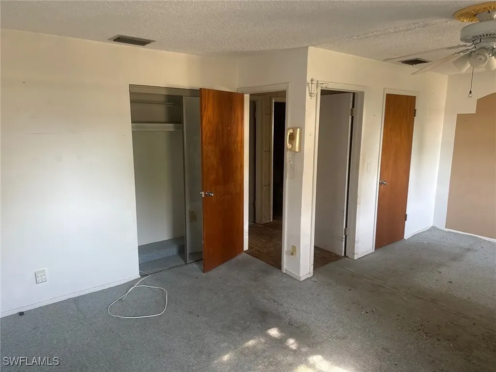941 Jasmine Street North Fort Myers FL 33903
