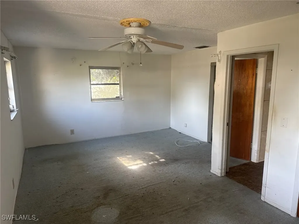 941 Jasmine Street North Fort Myers FL 33903