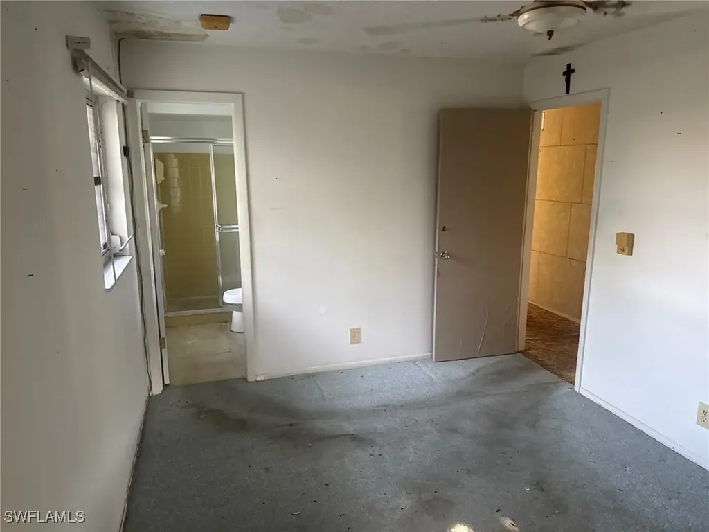941 Jasmine Street North Fort Myers FL 33903