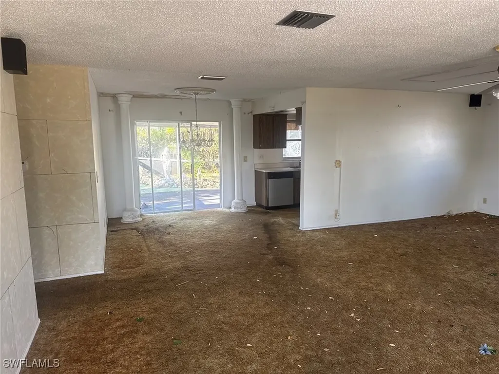 941 Jasmine Street North Fort Myers FL 33903