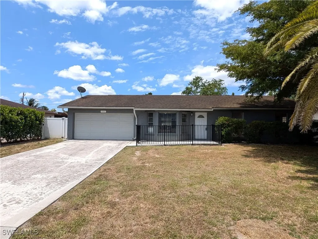2901 44th Street SW Naples FL 34116