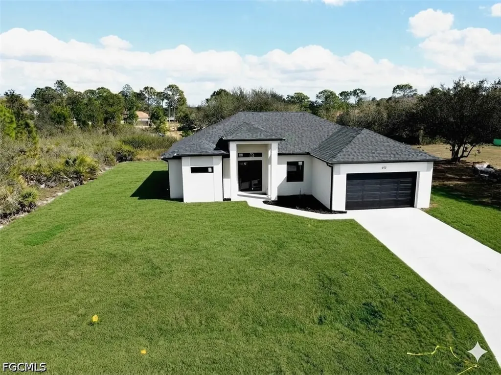 812 Hibiscus Avenue Lehigh Acres FL 33972