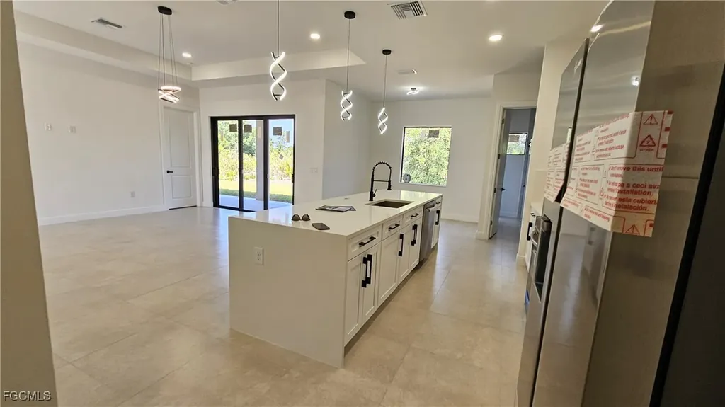 812 Hibiscus Avenue Lehigh Acres FL 33972