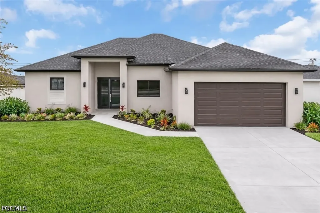 305 Diplomat Parkway E Cape Coral FL 33909
