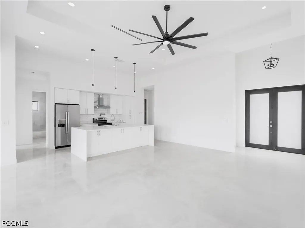 305 Diplomat Parkway E Cape Coral FL 33909