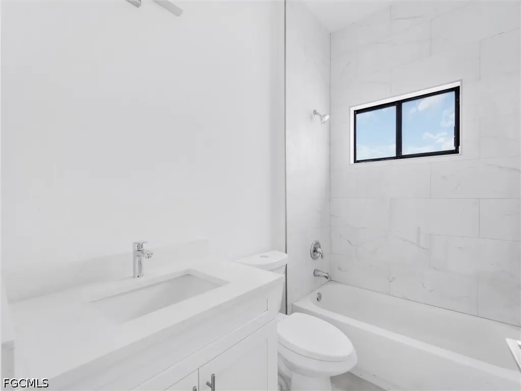 305 Diplomat Parkway E Cape Coral FL 33909