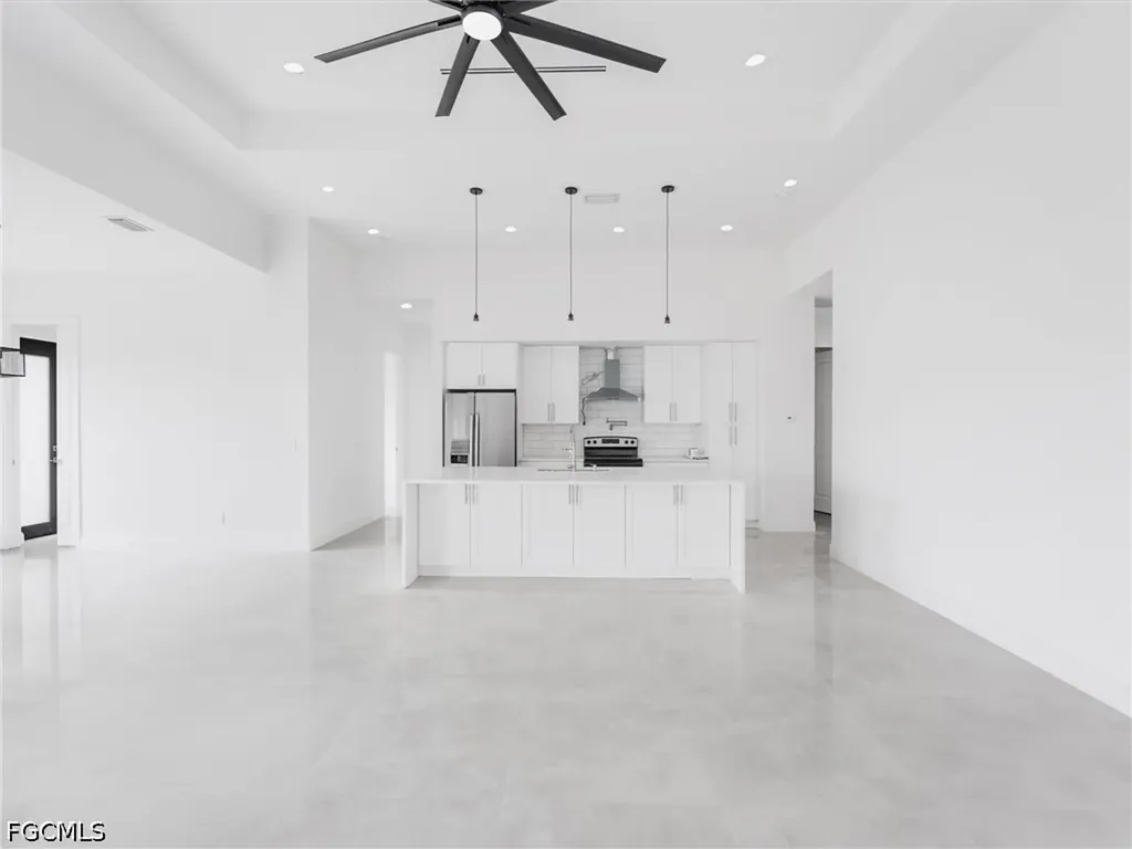305 Diplomat Parkway E Cape Coral FL 33909