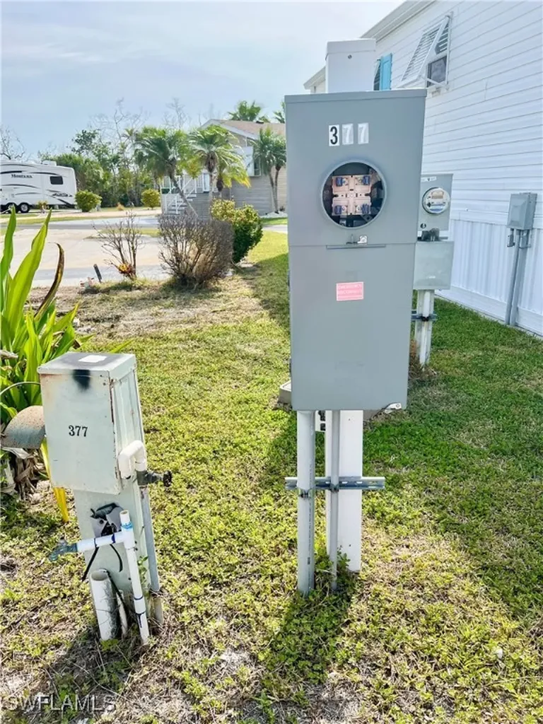 19681 Summerlin 377 Road Fort Myers FL 33908