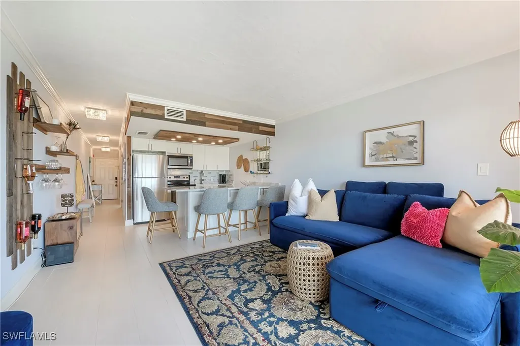 260 Southbay Drive Naples FL 34108